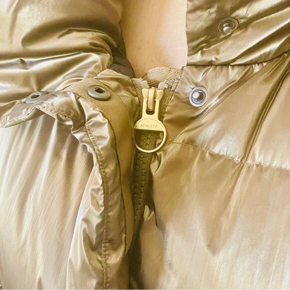 ♥️ Athleta Downtown Gold Puffer Vest - Picture 11 of 13